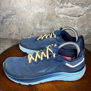Altra Rivera 3 Women’s Size 9 Blue Athletic Shoes